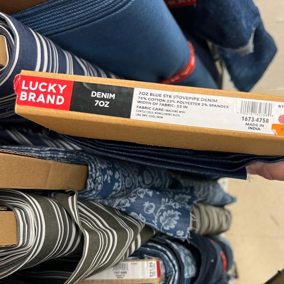 Project Denim Rose, hand built denim roses.  Buy individually or by the dozen. - Picture 3 of 16